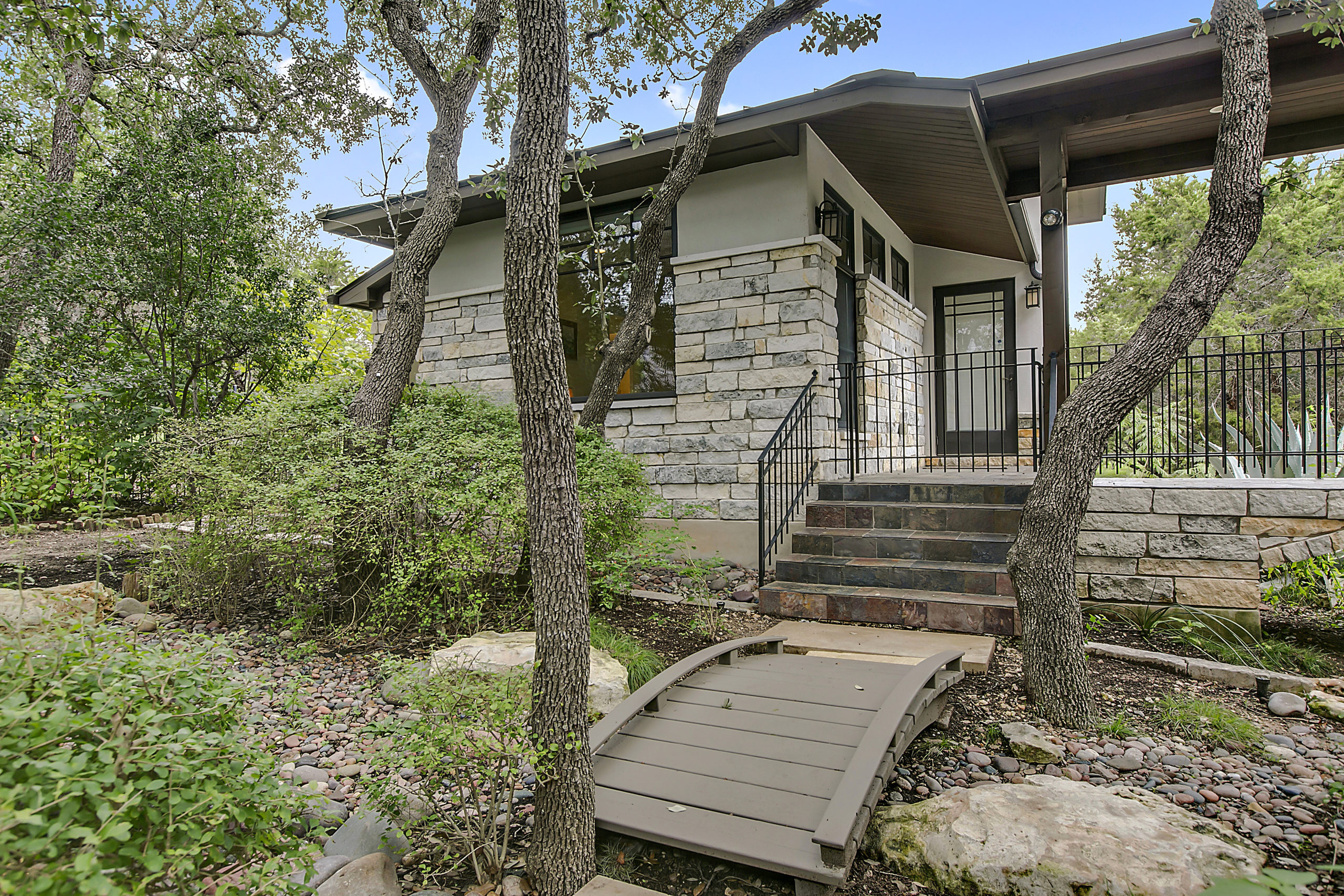 5009-Calabria-Court-Austin-TX-78738-Bridge-in-Gardens