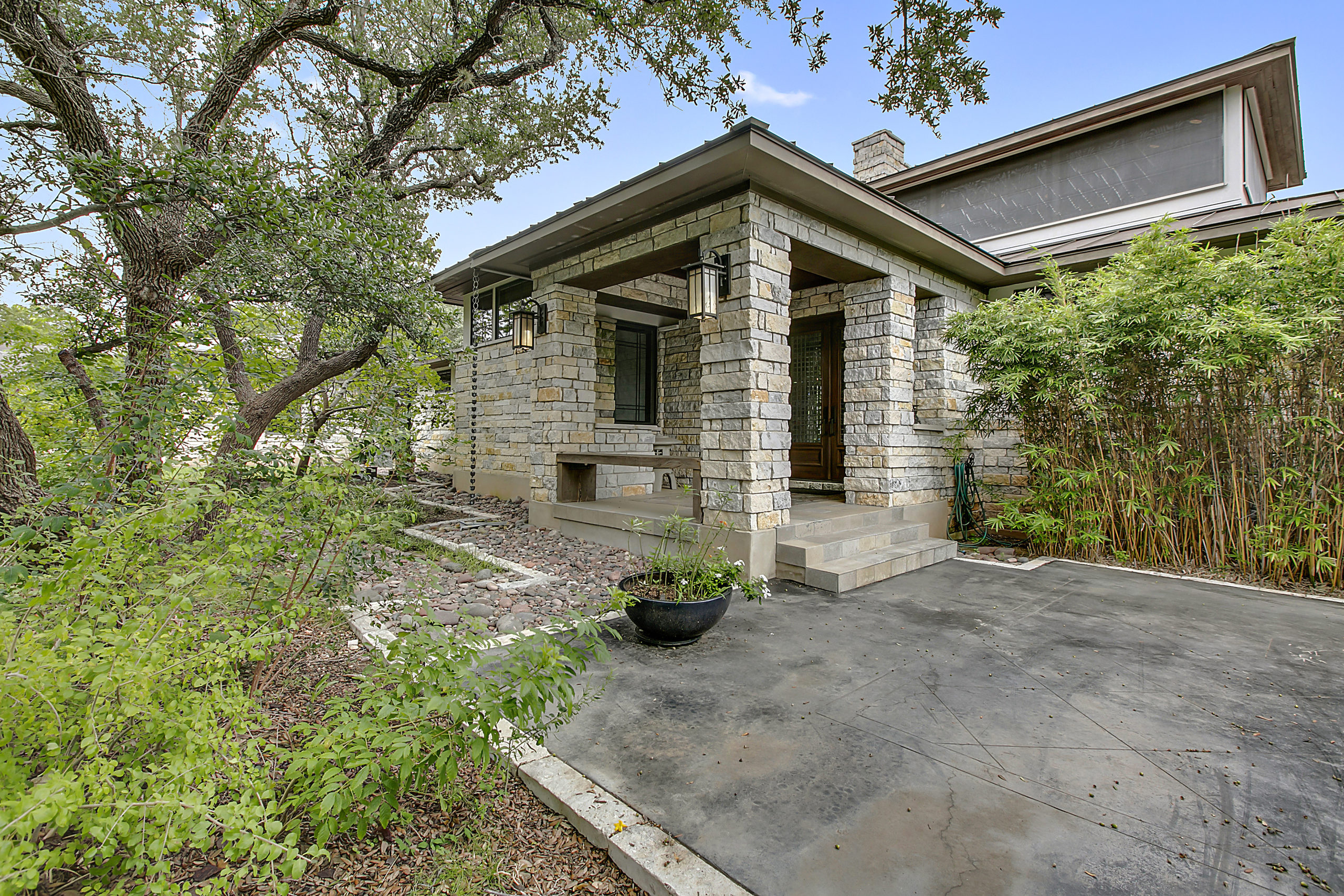 5009-Calabria-Court-Austin-TX-78738-Front-of-House